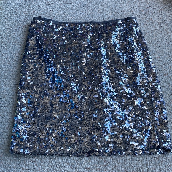 White House Black Market Silver Sequin Pencil Skirt 4 $140.00 Disco Metal whbm - Picture 1 of 11